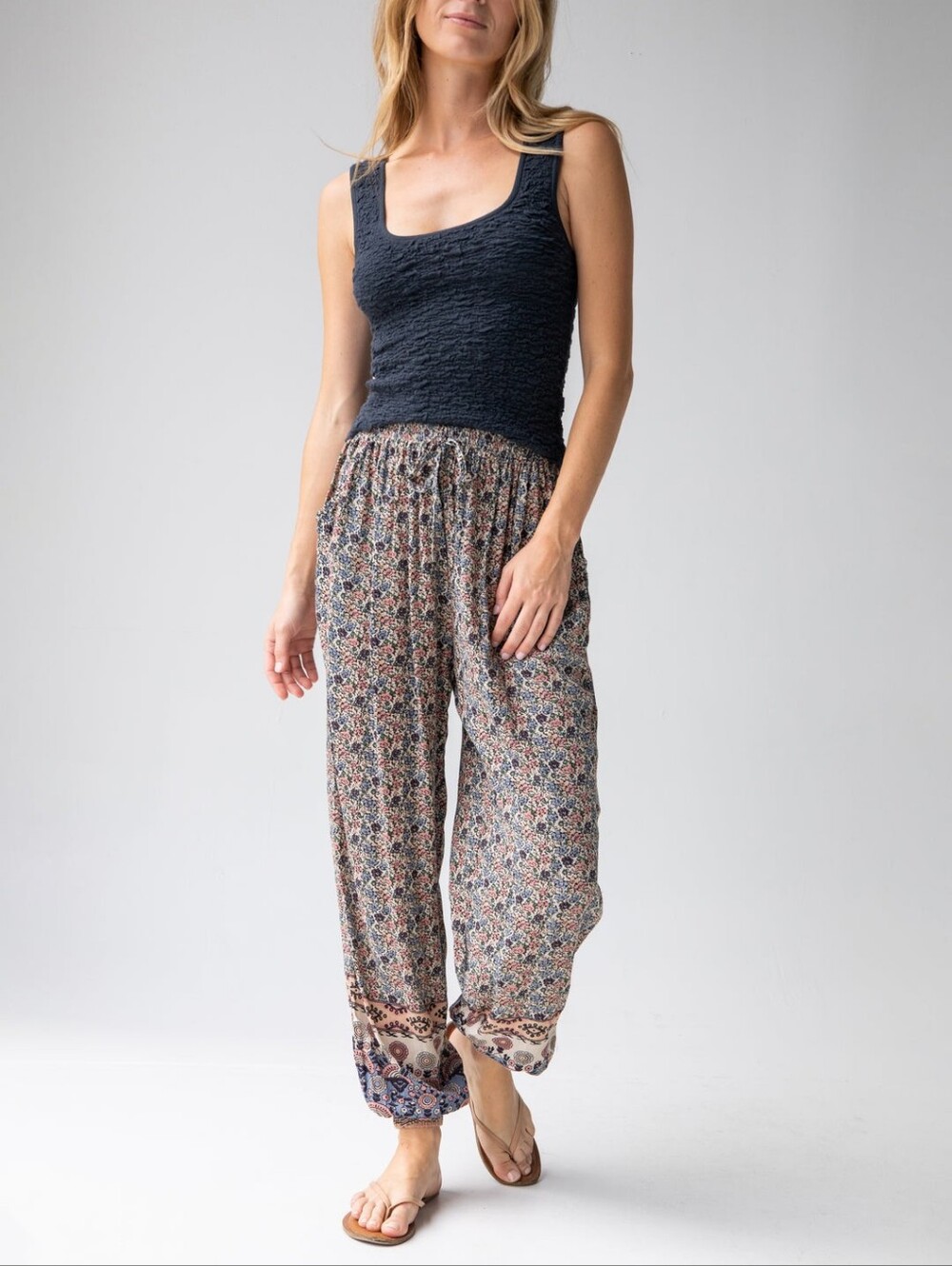Natural Life Allison Pants Relaxed Boho Floral Border Print Women's Medium